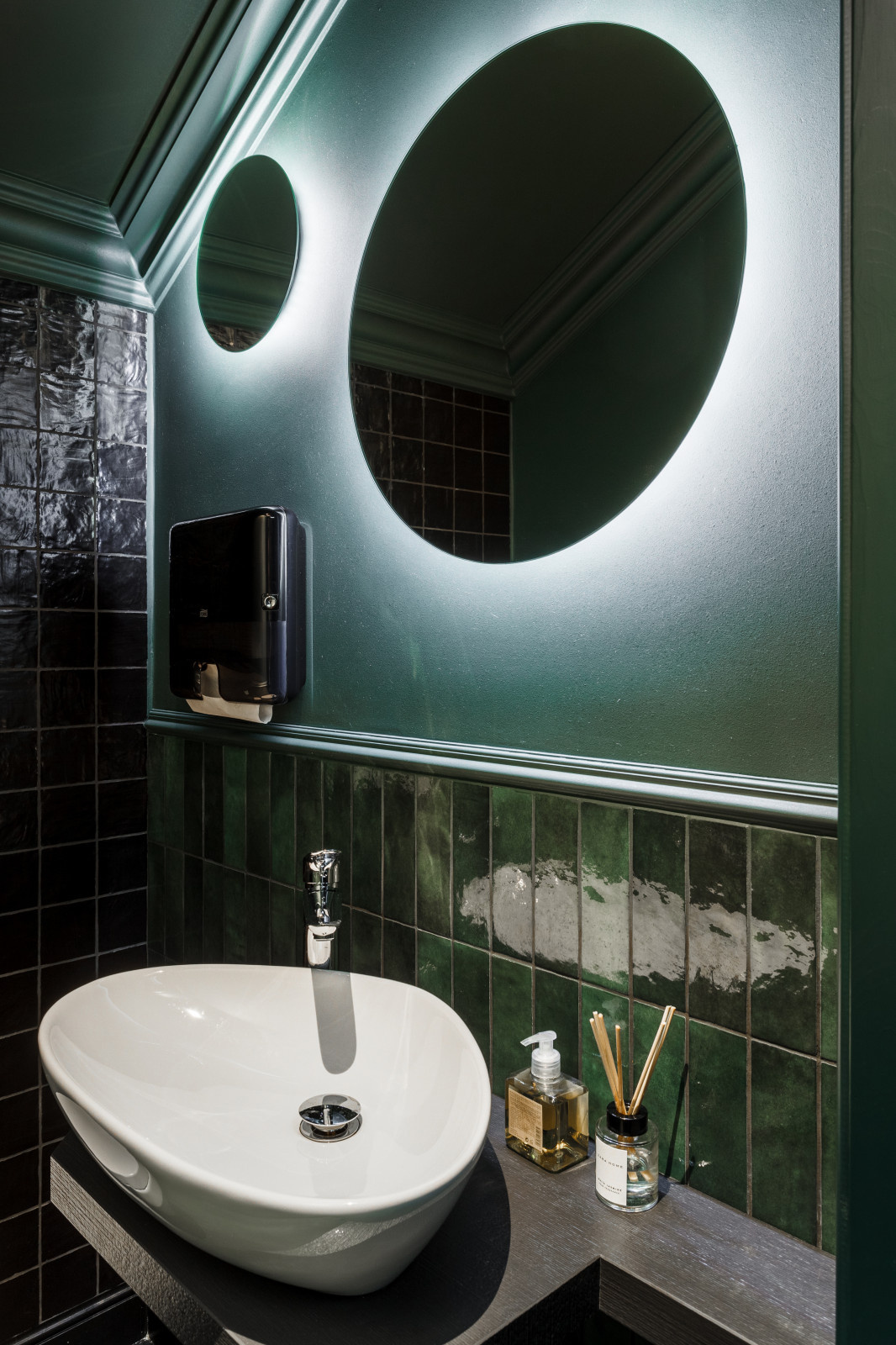 WC в ресторане •КРУТОN•