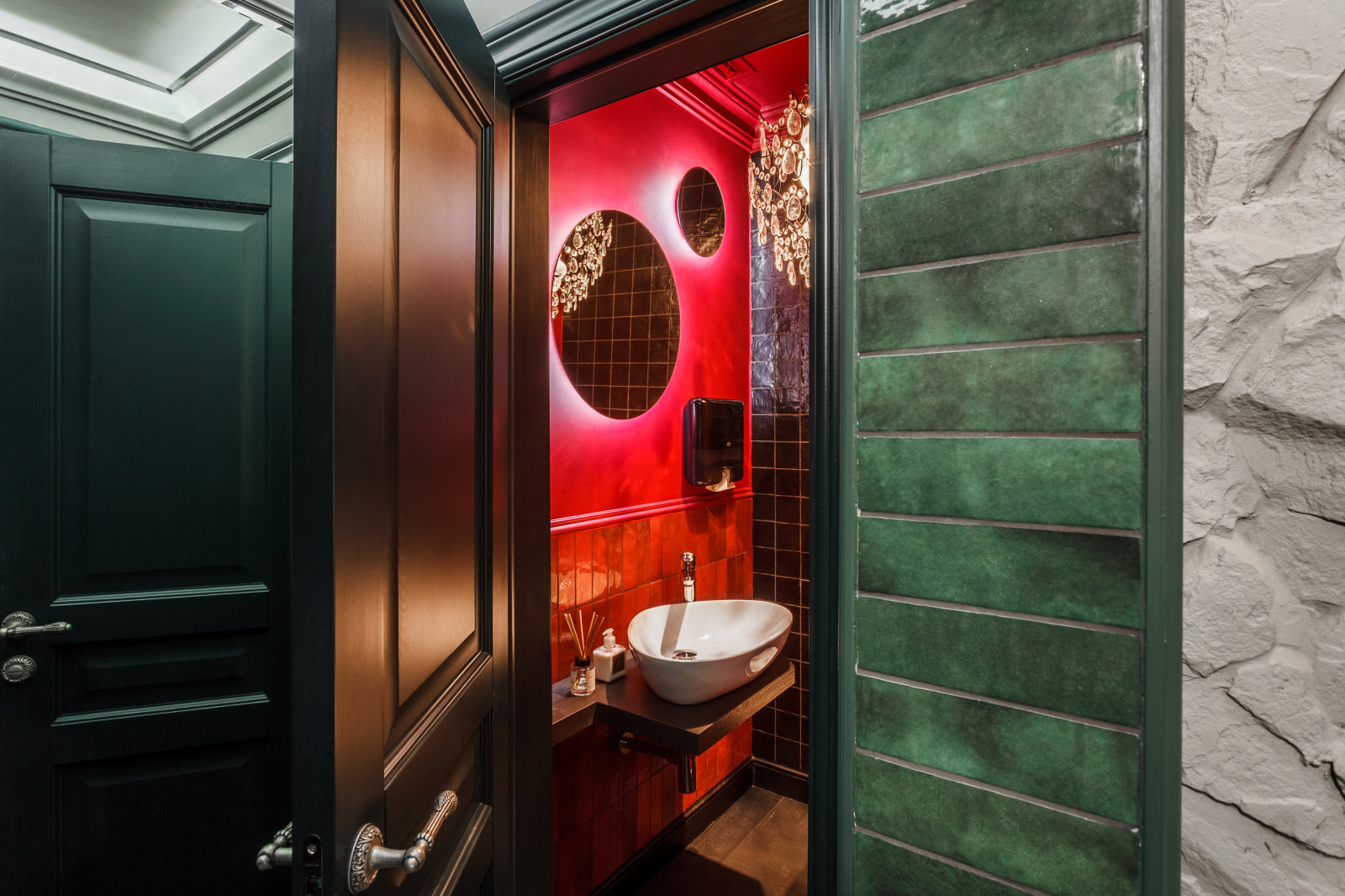 WC в ресторане •КРУТОN•