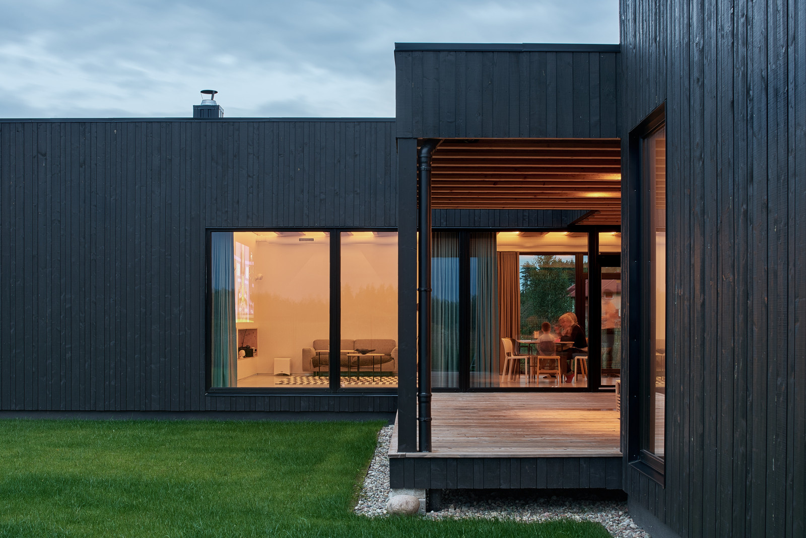 Houzz Литва: Дом на окраине Вильнюса, куда приходят олени