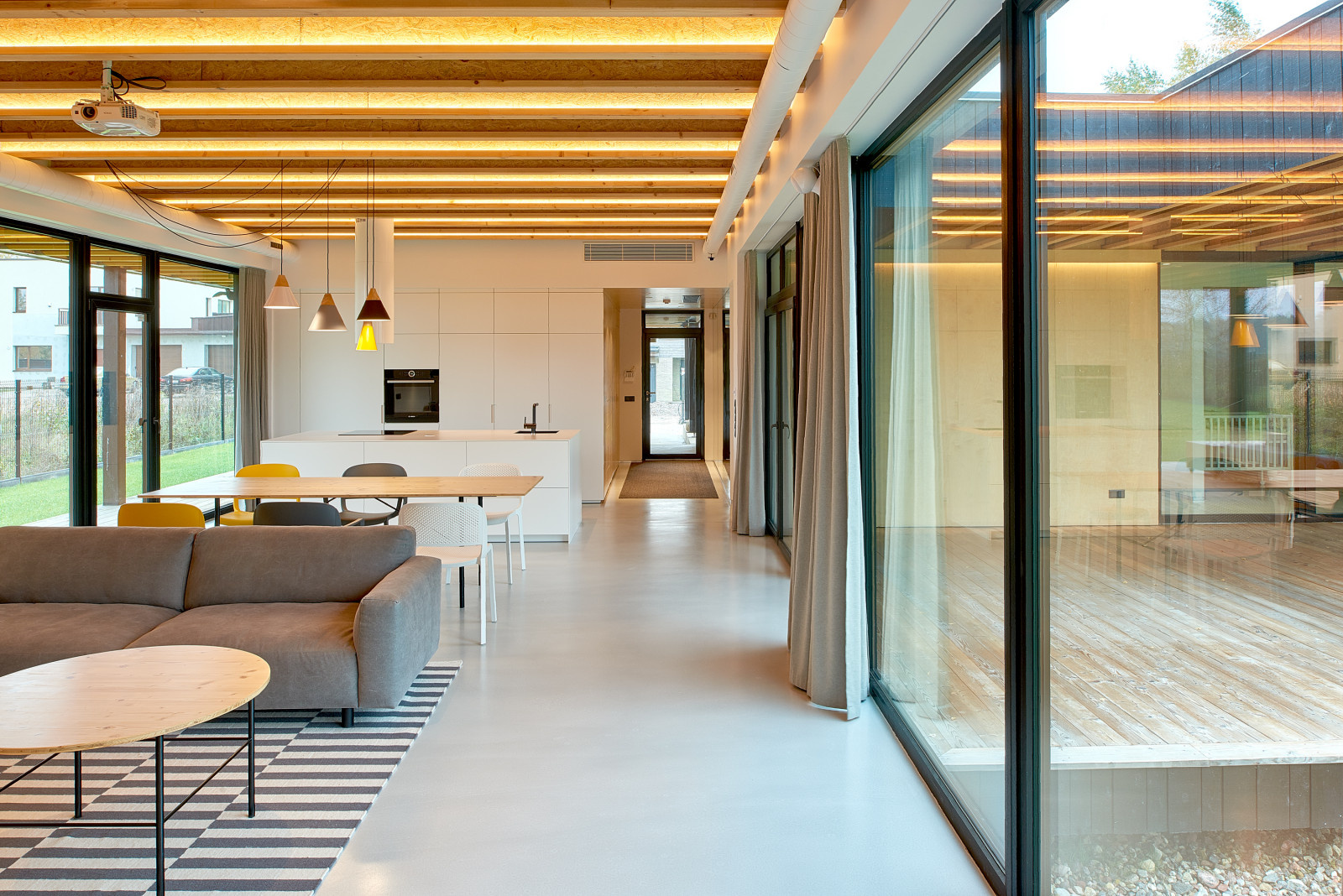 Houzz Литва: Дом на окраине Вильнюса, куда приходят олени