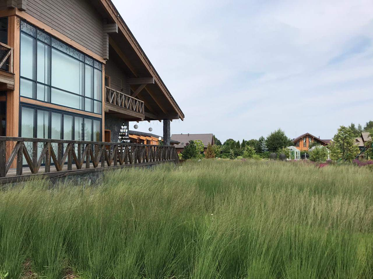 Злаки, вид на террасу