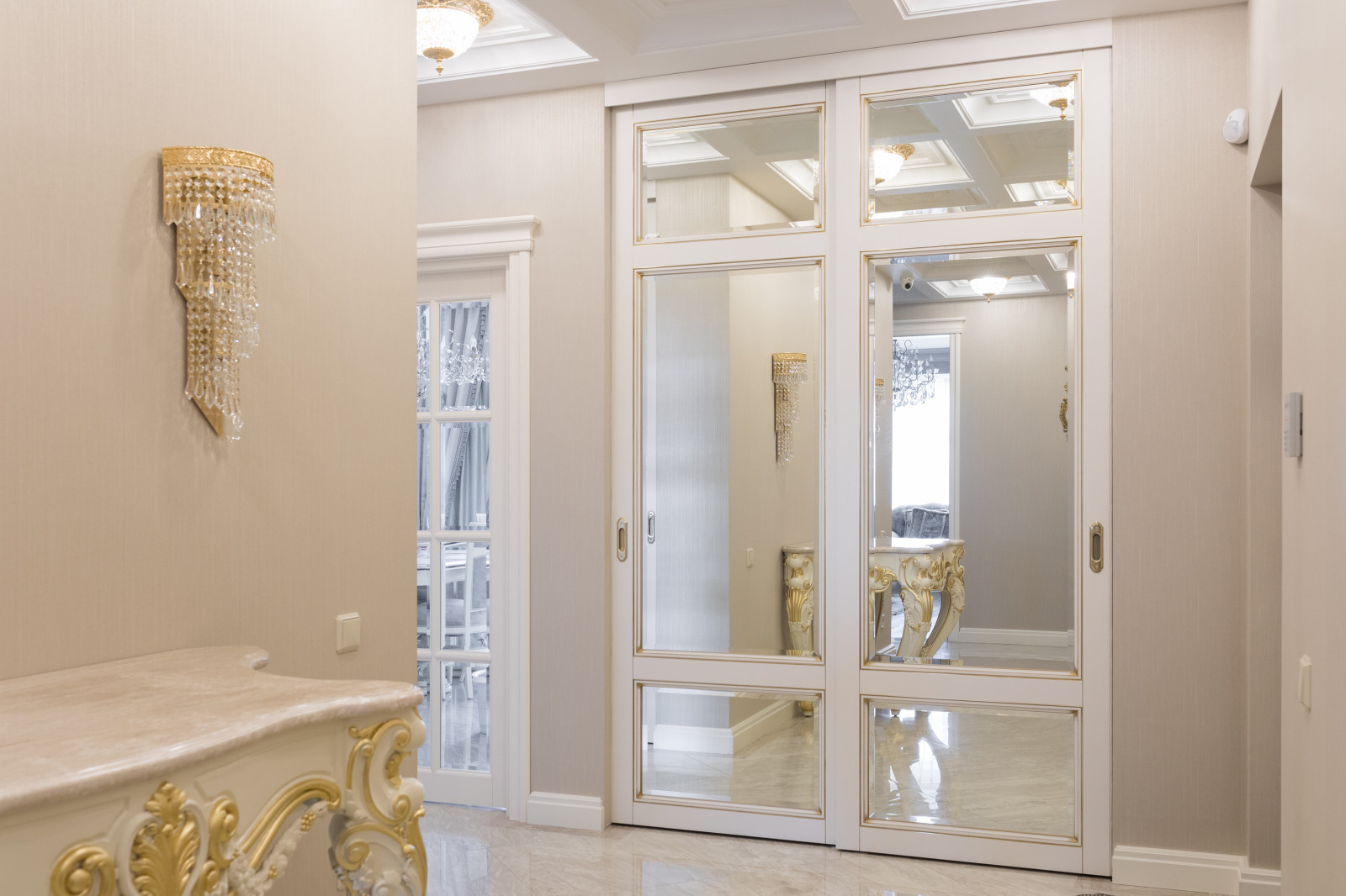 Наличная фасады