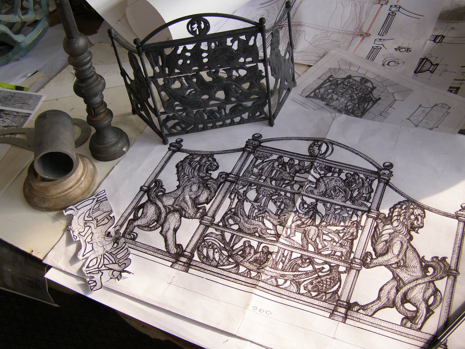 Литой декор для камина