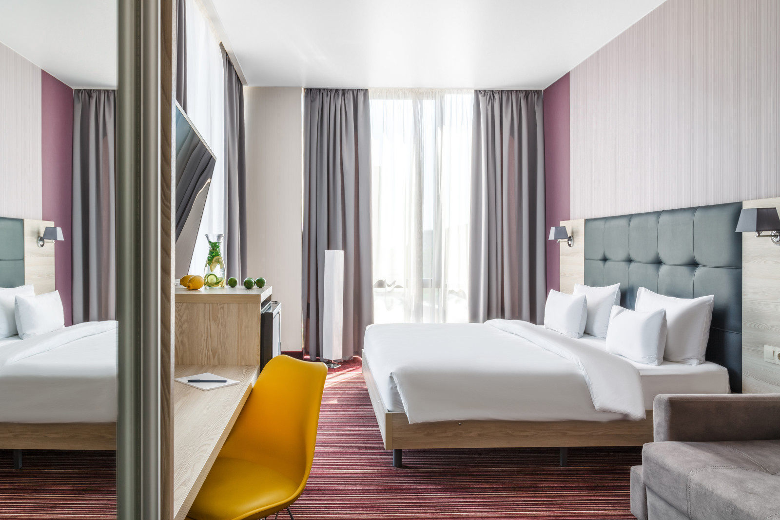 Отель •Golden Tulip•