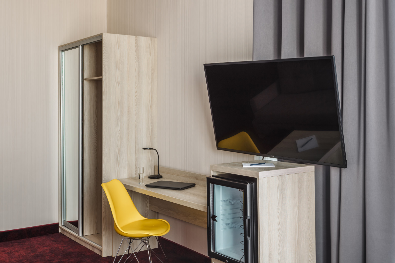 Отель •Golden Tulip•
