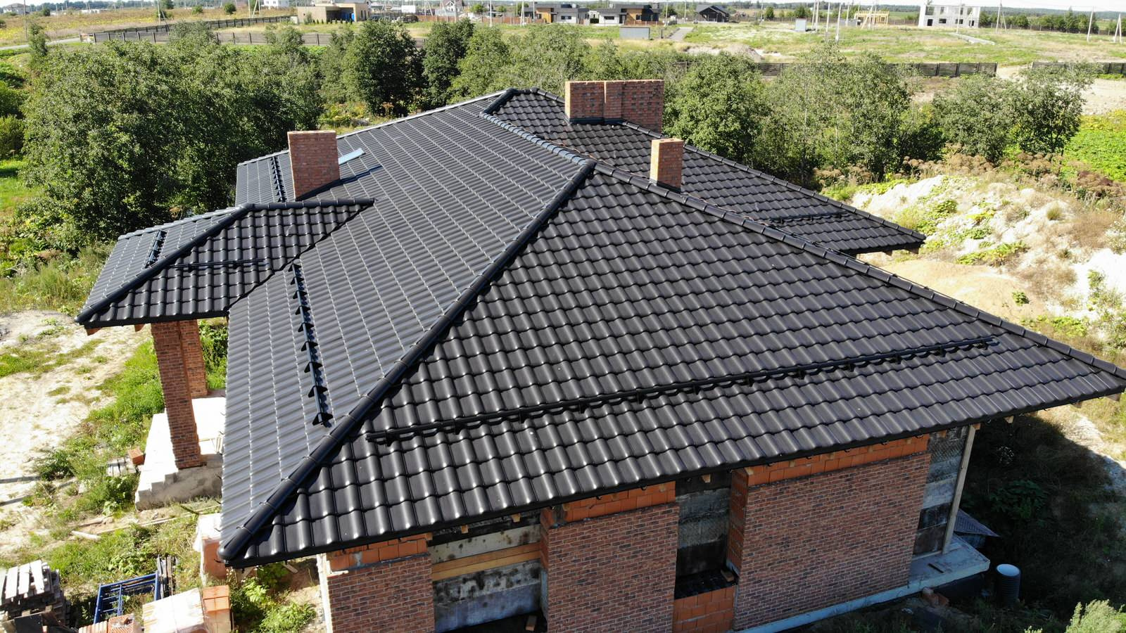 Монтаж керамической черепицы.