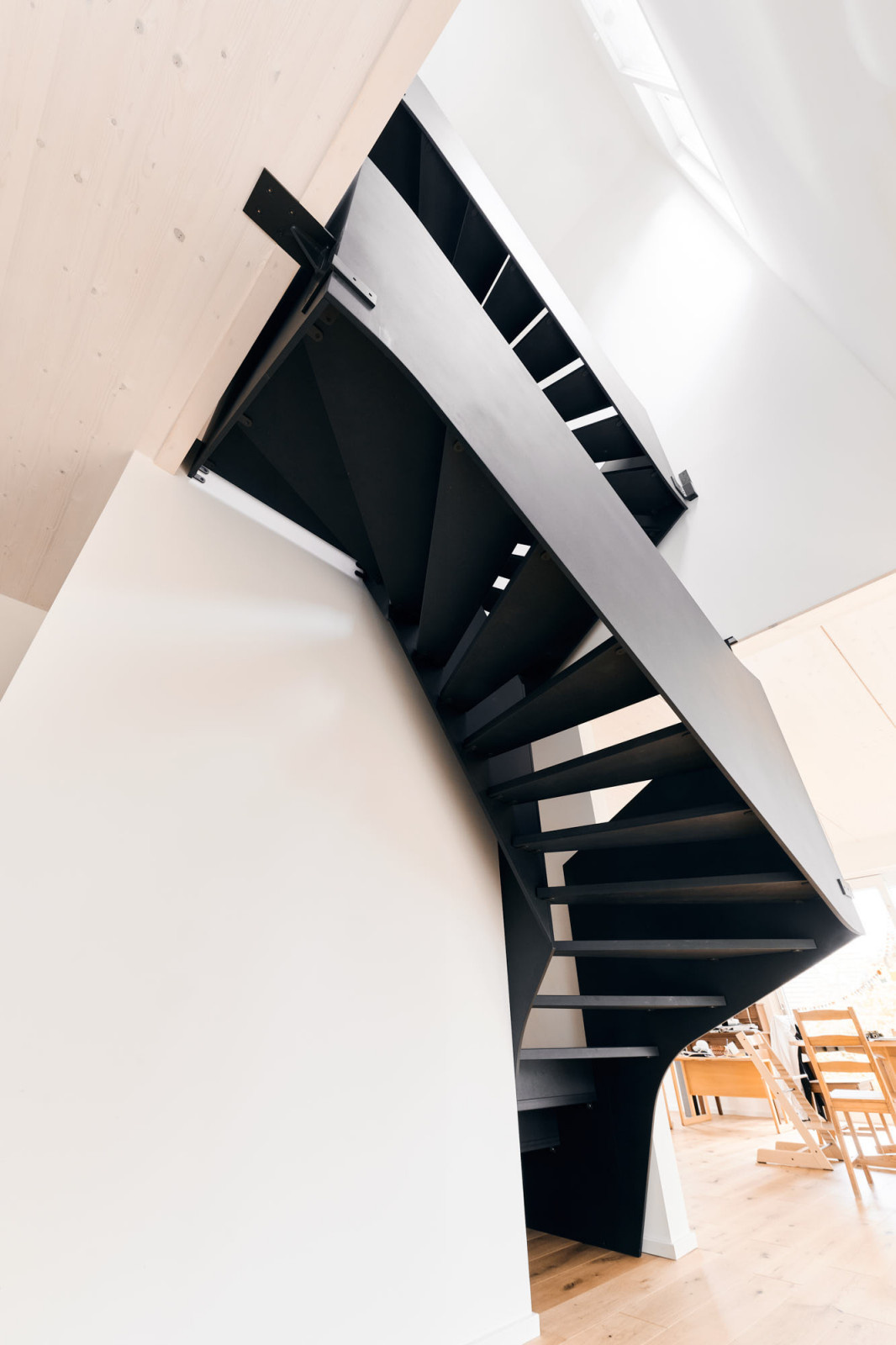 Черная лестница