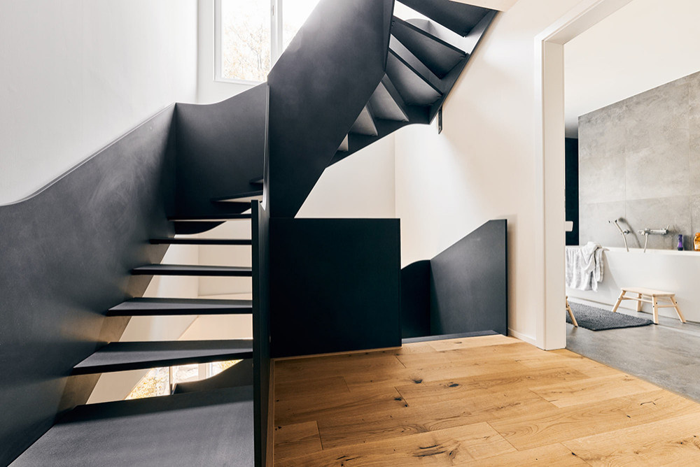 Черная лестница