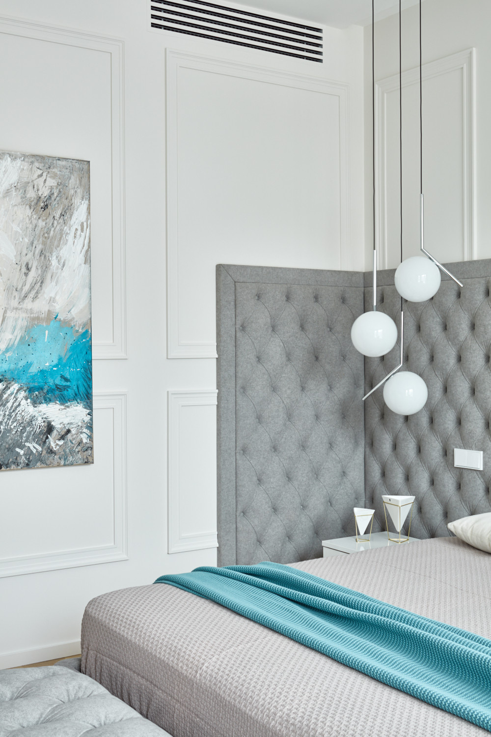 м Пироговская
