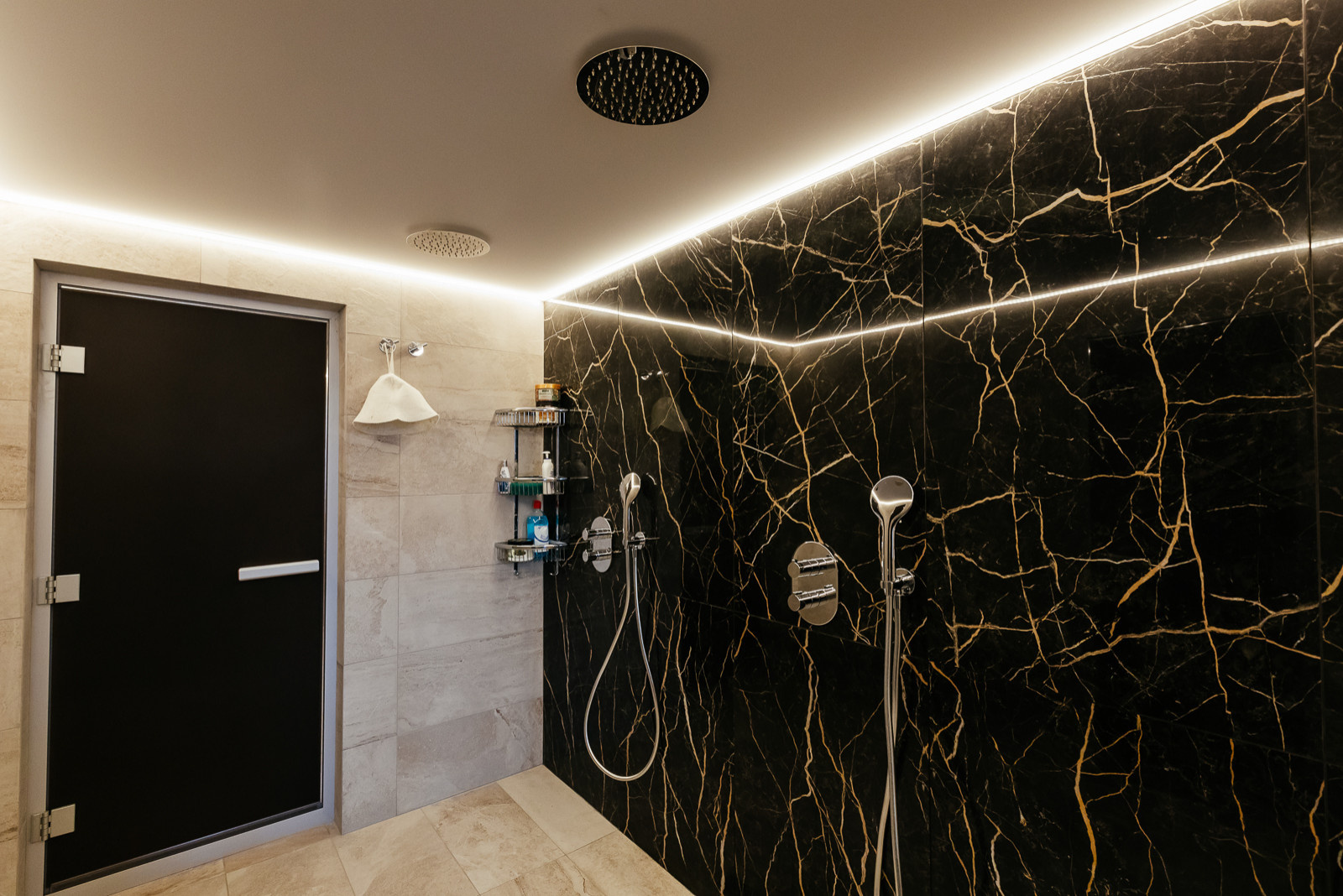 Коттедж общей площадью 500м2