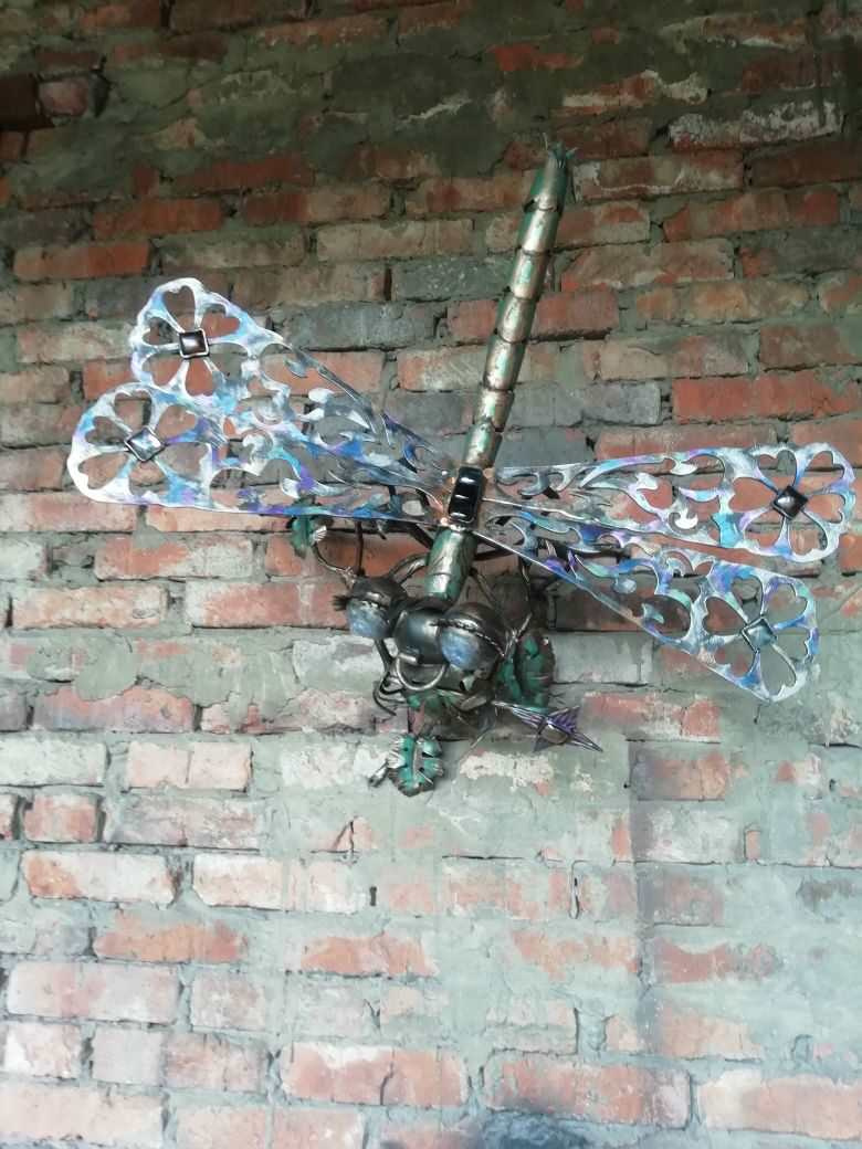 кованые стрекозы