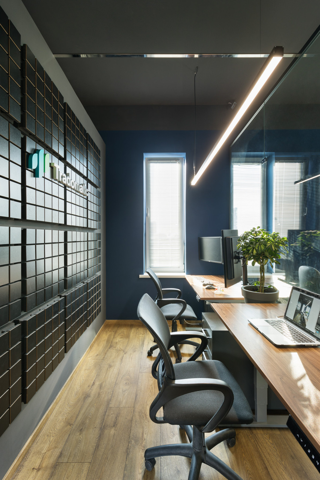 Tradomatic office space