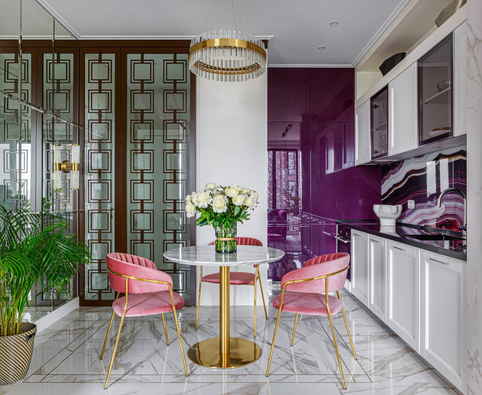 «Классика» за 200–300 тысяч ₽ — сравним три сметы на гарнитуры