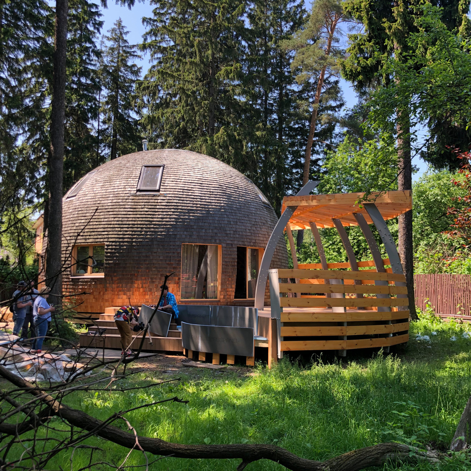 Необычная веранда (и терраса) к Необычному Дому (проект "Фазенда-лайф")