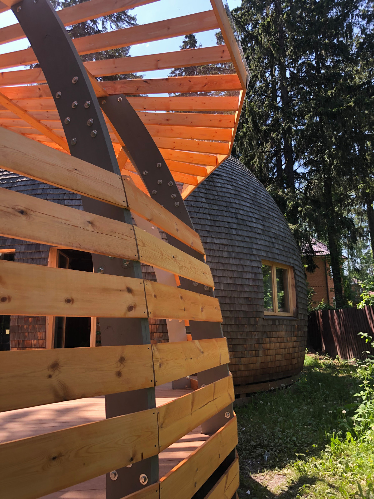 Необычная веранда (и терраса) к Необычному Дому (проект "Фазенда-лайф")