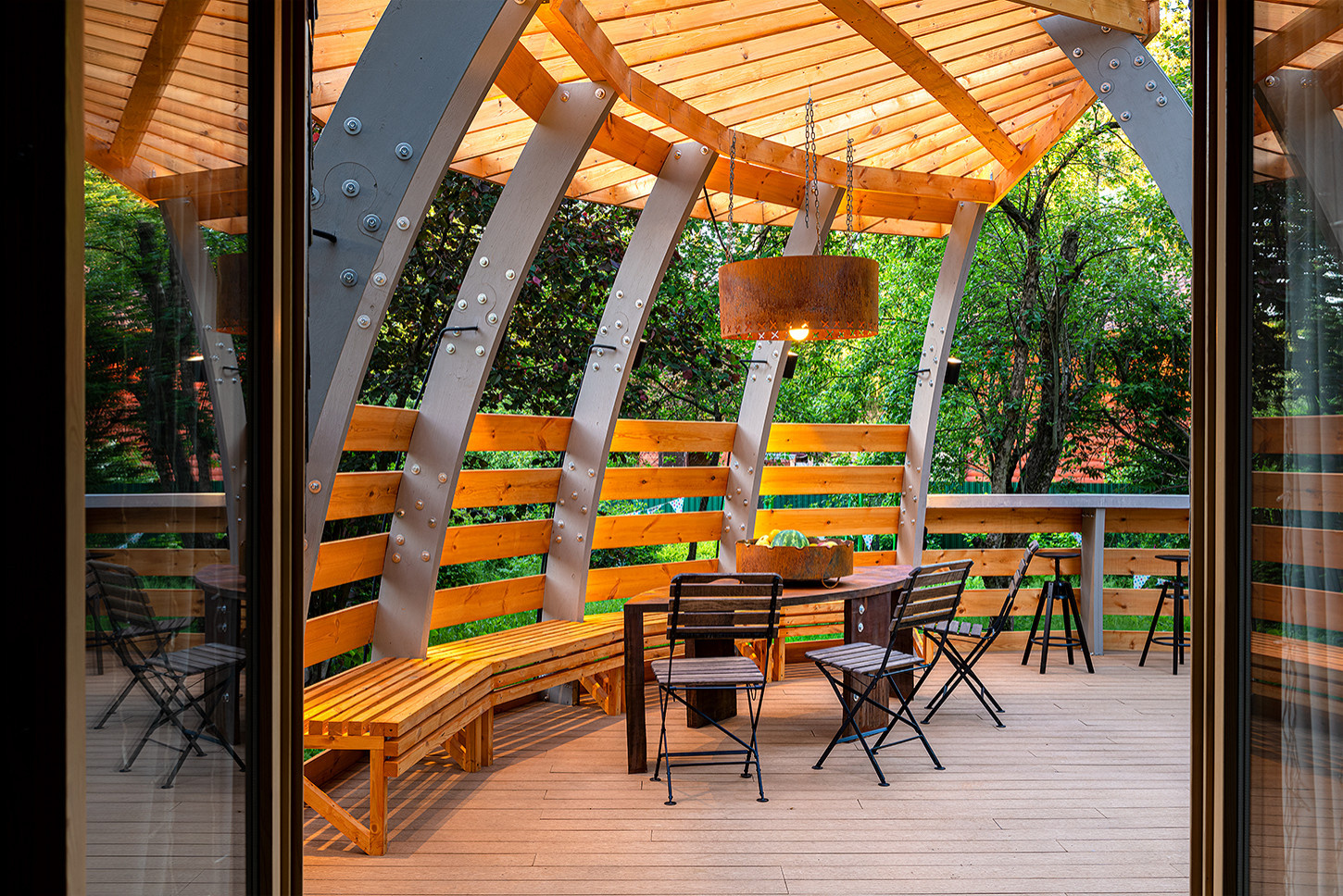 Необычная веранда (и терраса) к Необычному Дому (проект "Фазенда-лайф")
