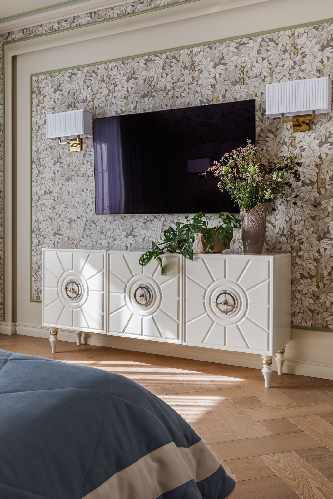 Обложка альбома: Комод