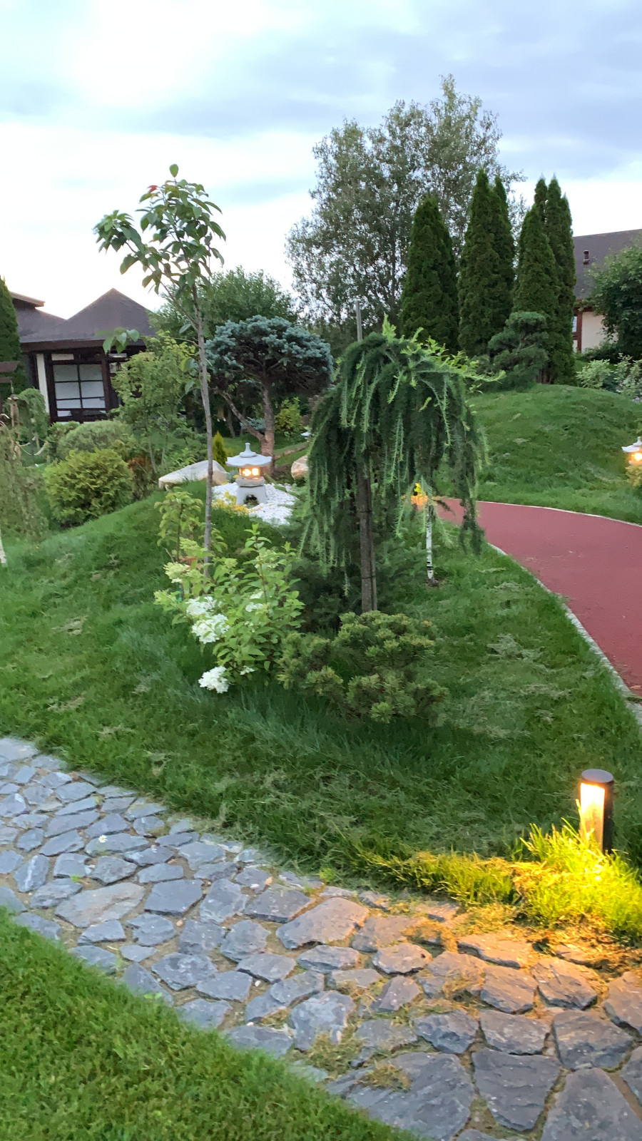 Территория удовольствий.Частный сад.