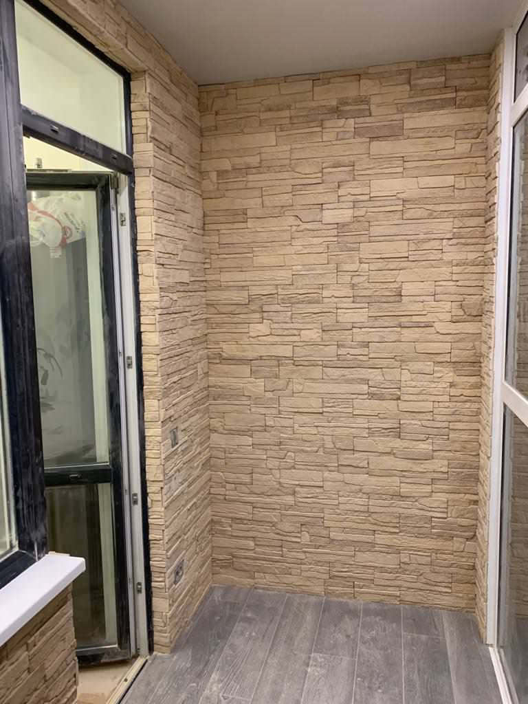 Отделка балкона декоративным камнем