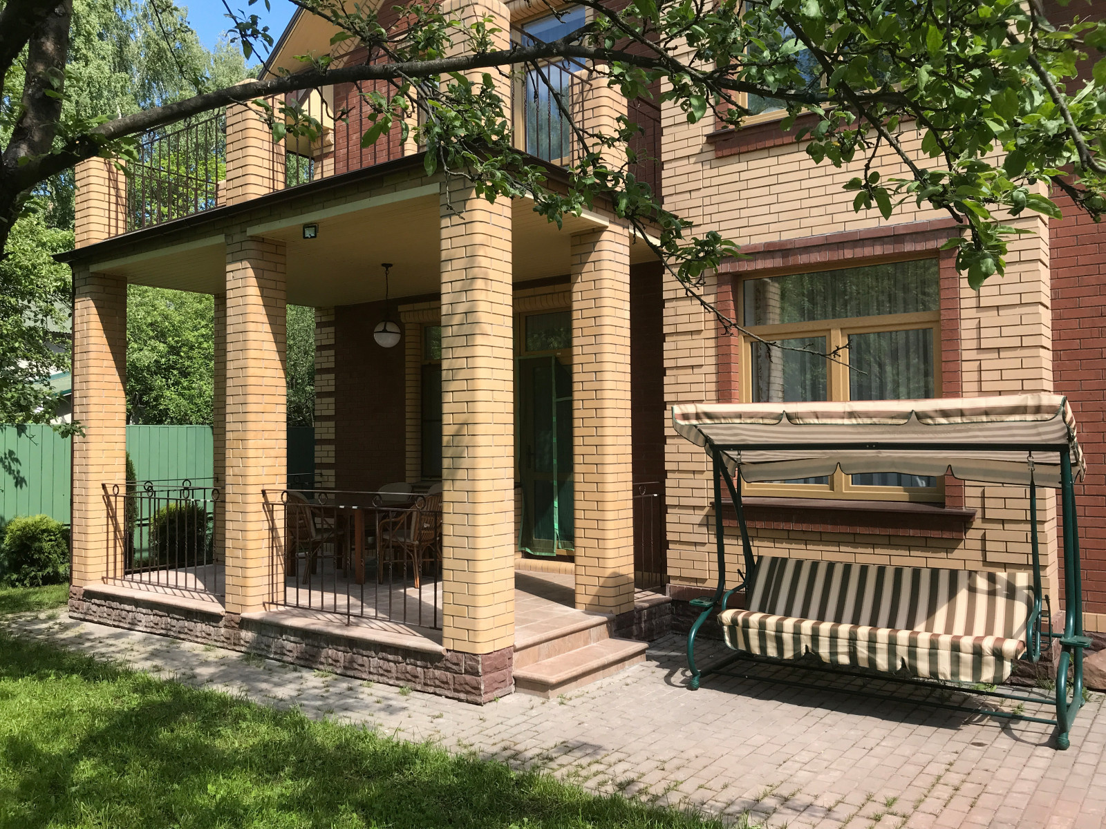 Серова - 2. Площадь 180м2