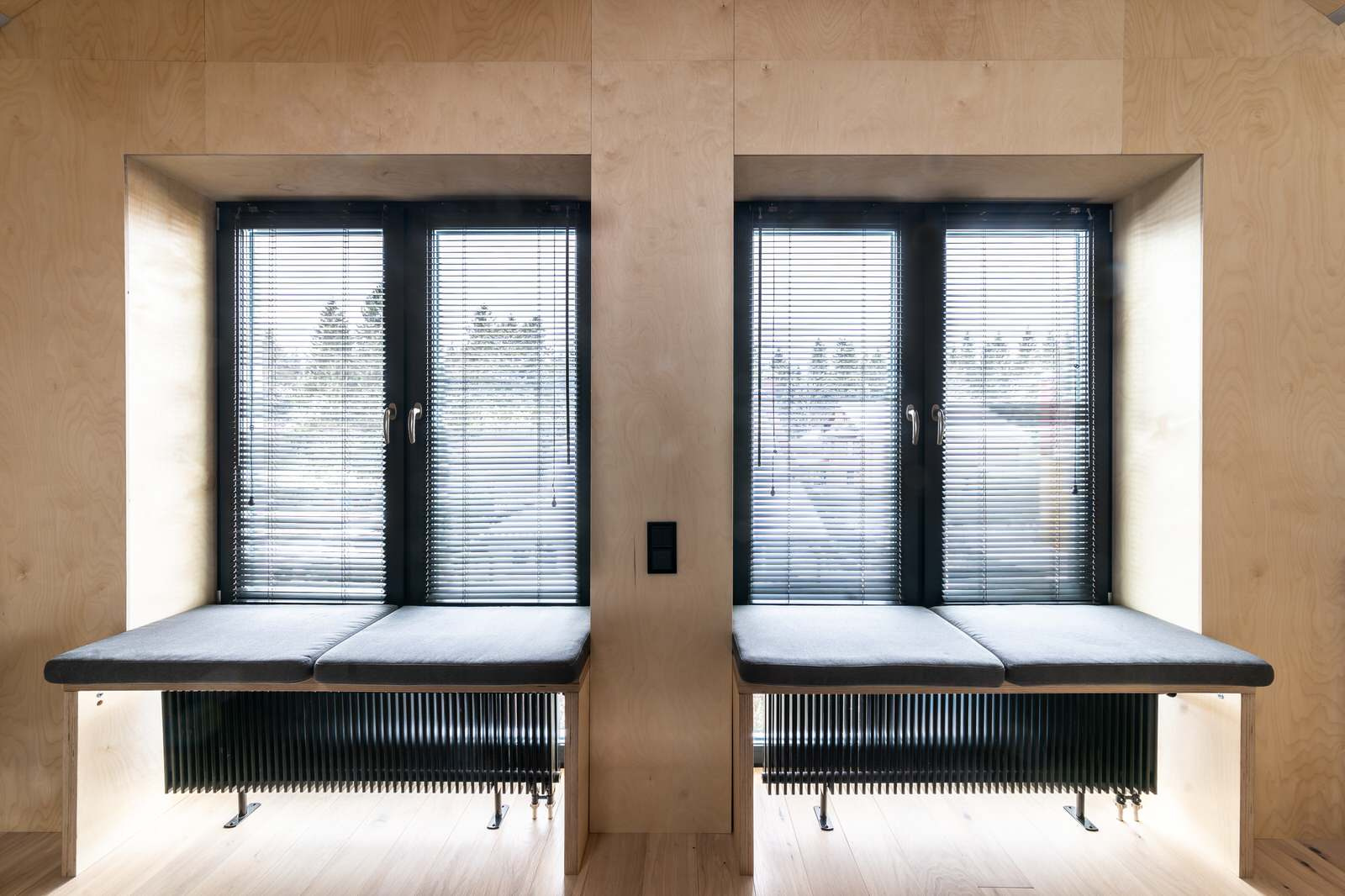 Проект недели: Мансарда с двухъярусной ТВ-зоной и зимним садом