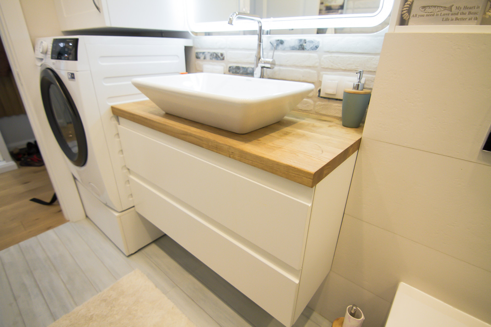 Обложка проекта: Небольшая тумба под раковину