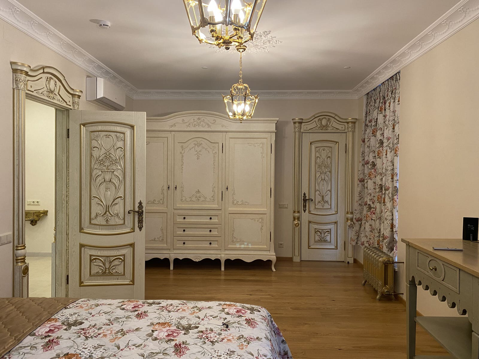 Межкомнатные двери из массива дуба, бука, ясеня