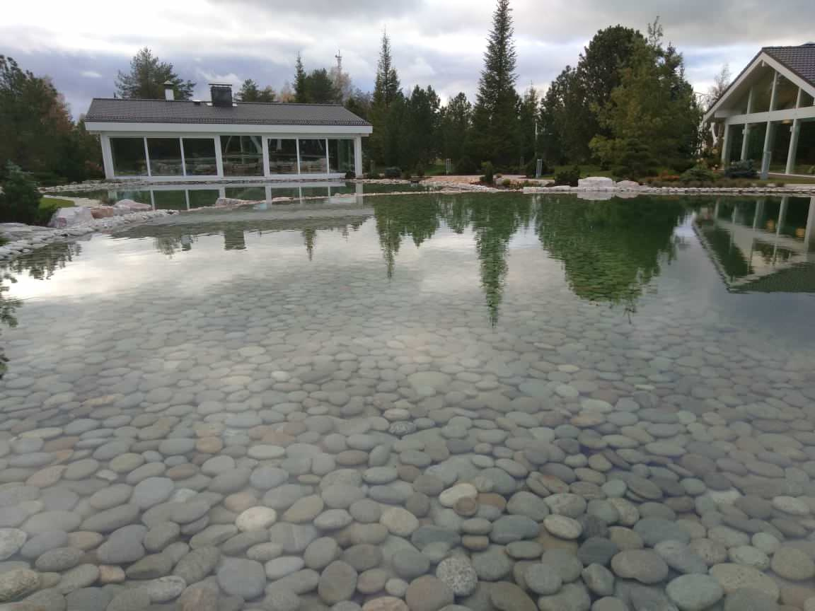 Плавательный водоём в п. Мендсары (Лен. обл.)