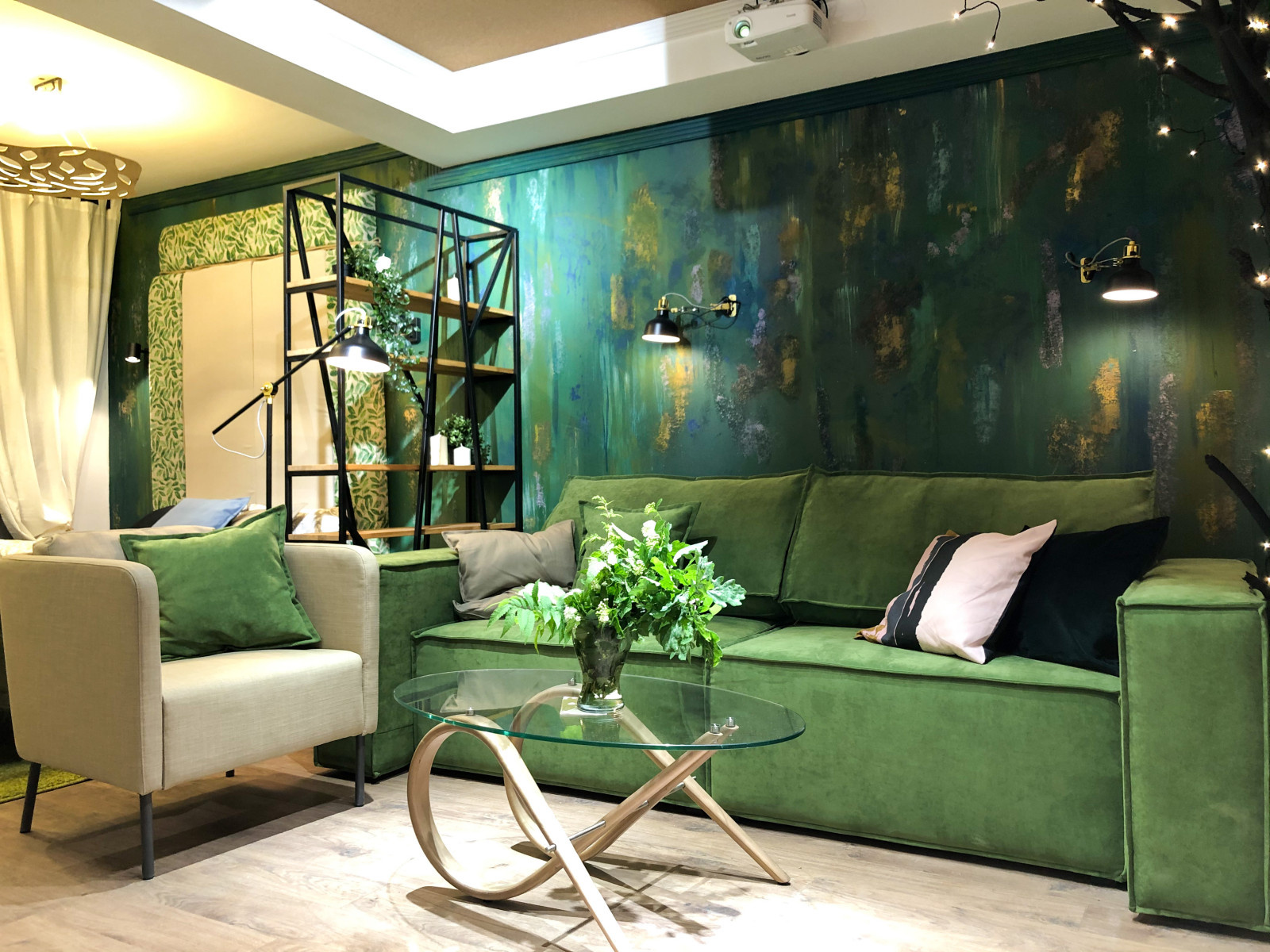 Юнона Хозер