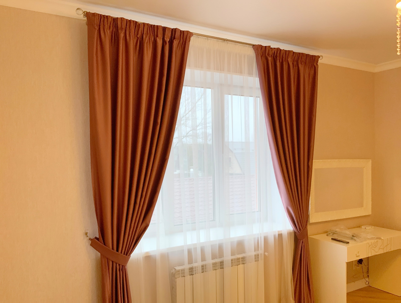 Шторы в спальную частного дома - дизайн, пошив. монтаж.