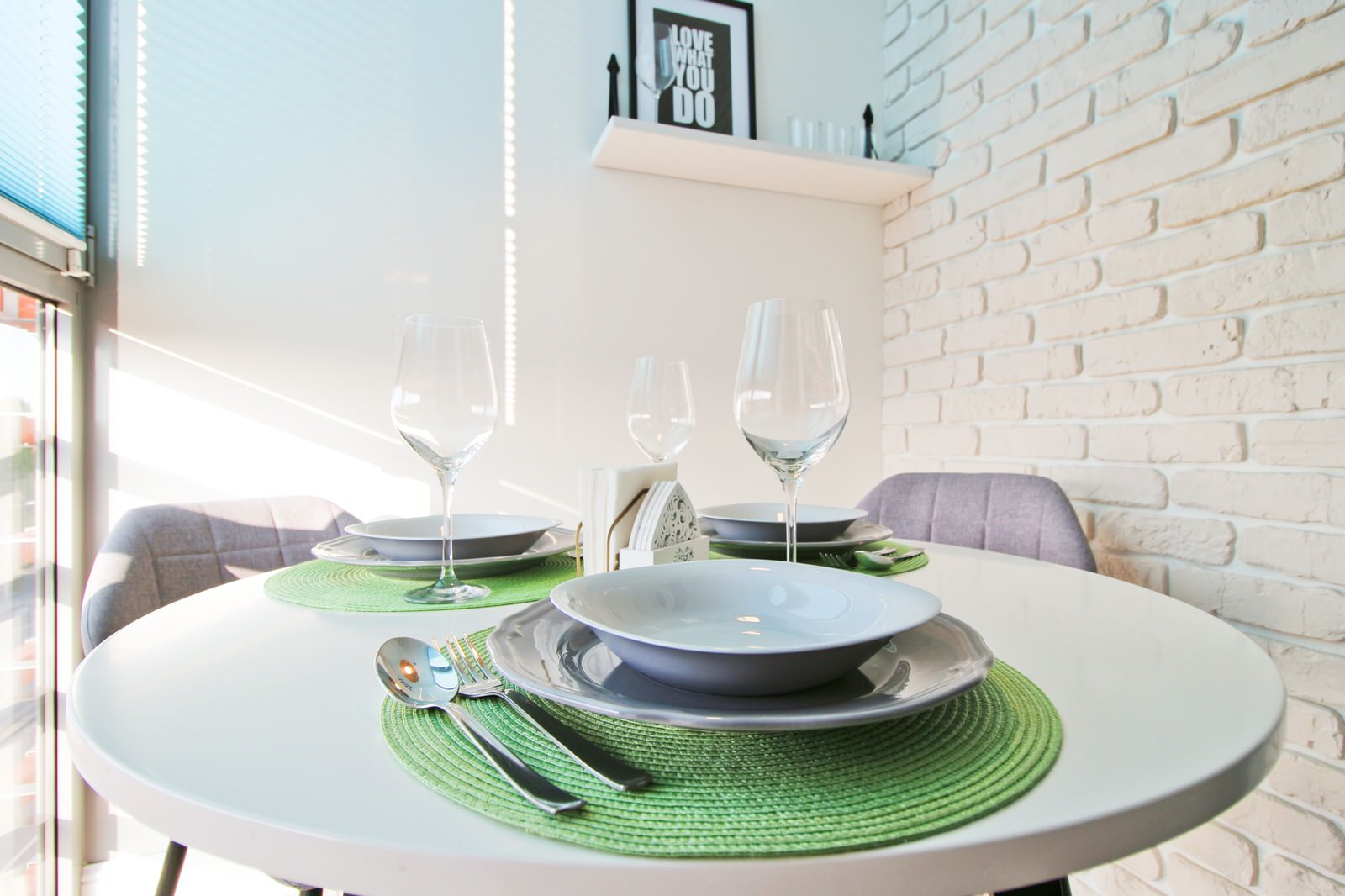 Стильно. Лаконично. Рядом с музеем янтаря