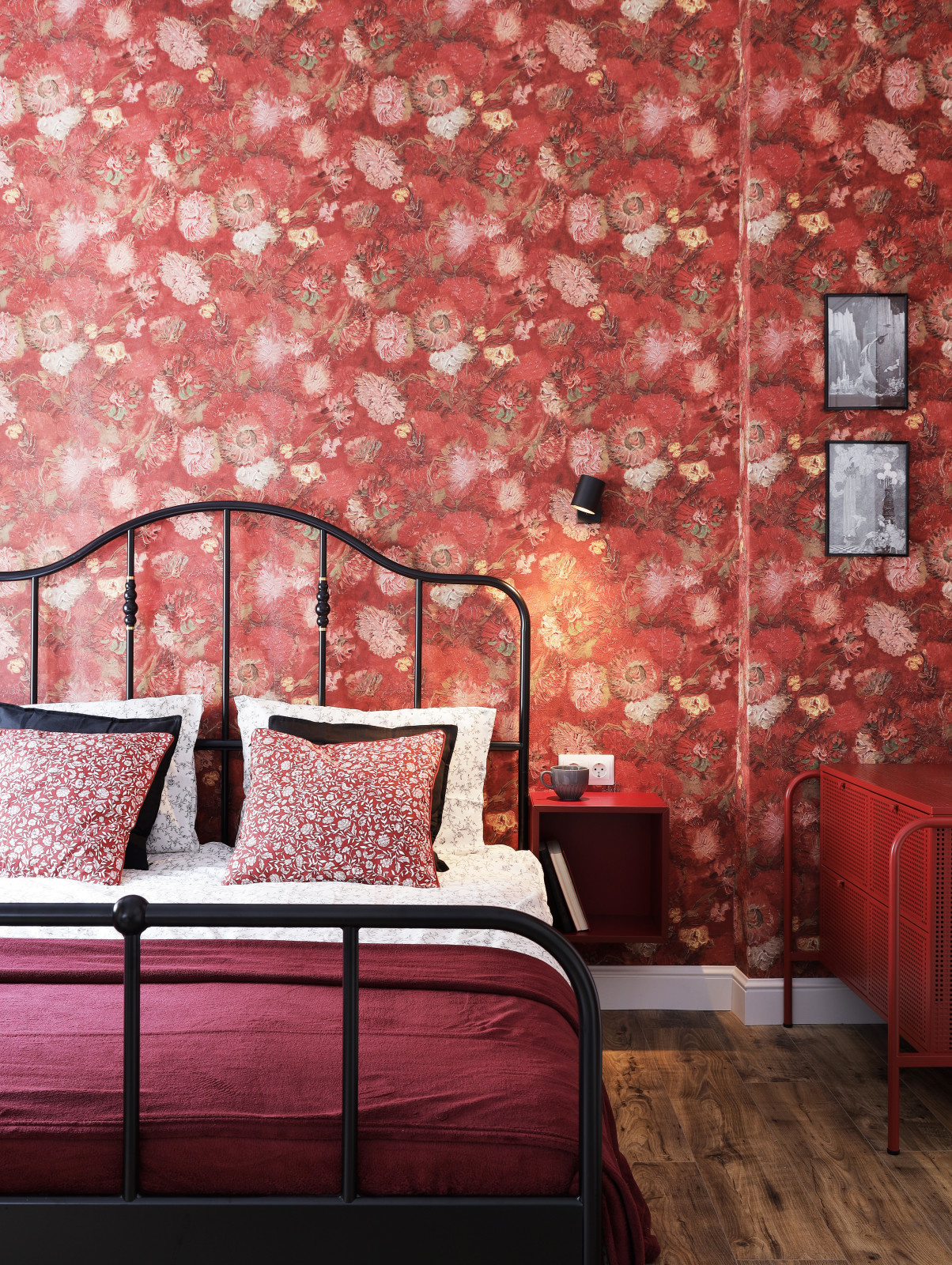 Studio Rouge / Красная студия