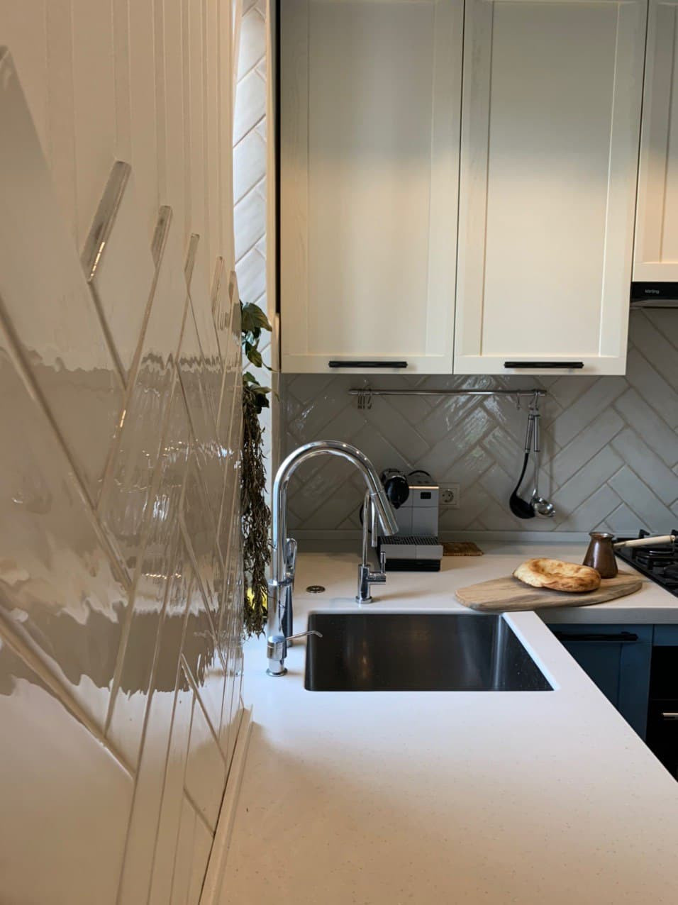 Кухня в доме с отделкой