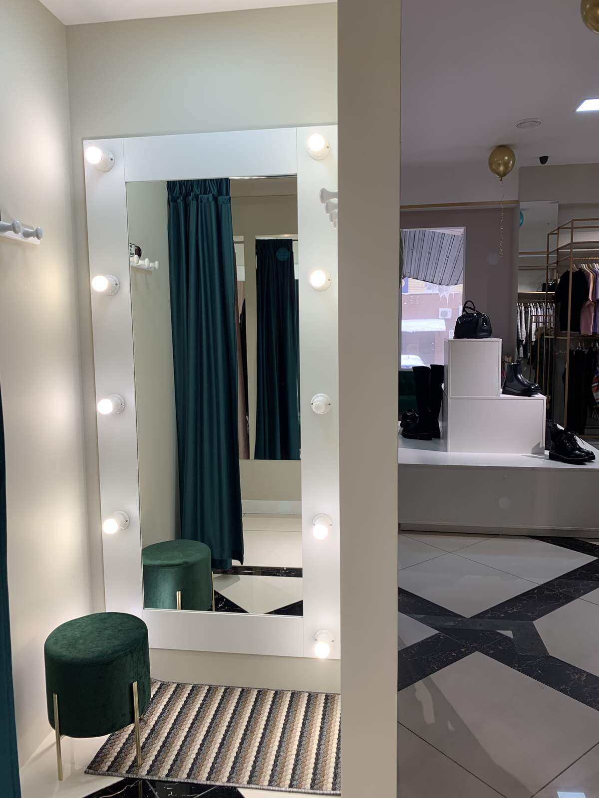 ShowRoom