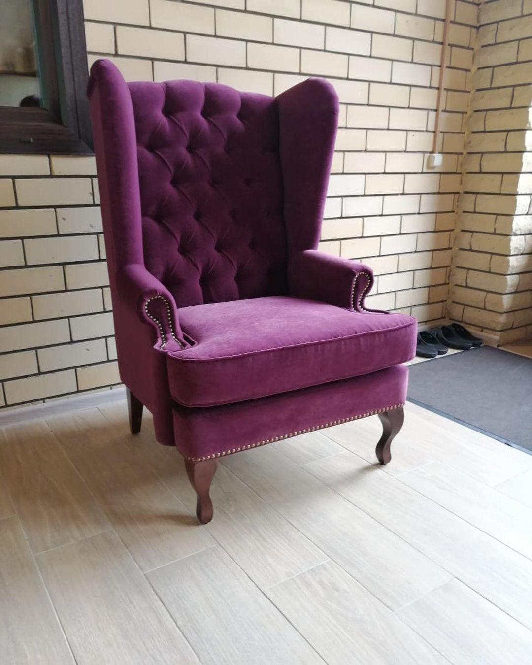 Пуфы и кресла