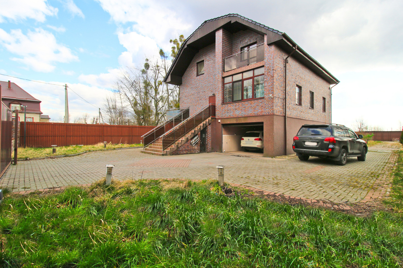 Обложка проекта: Дом со львами