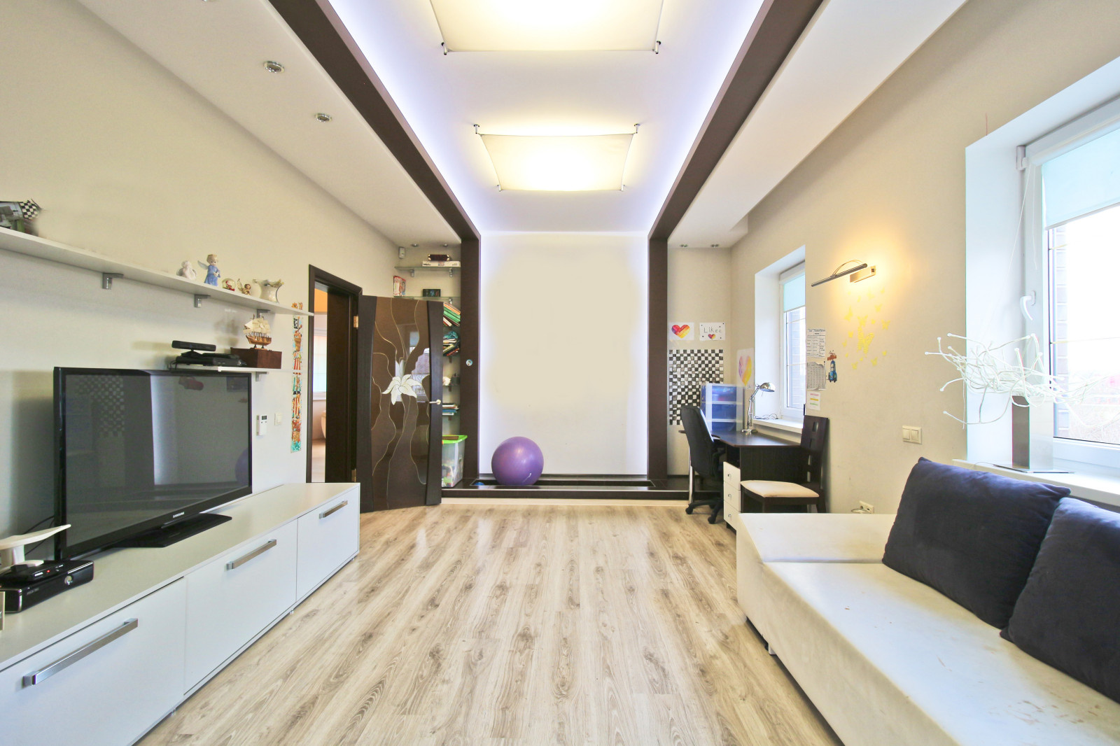 Дом со львами