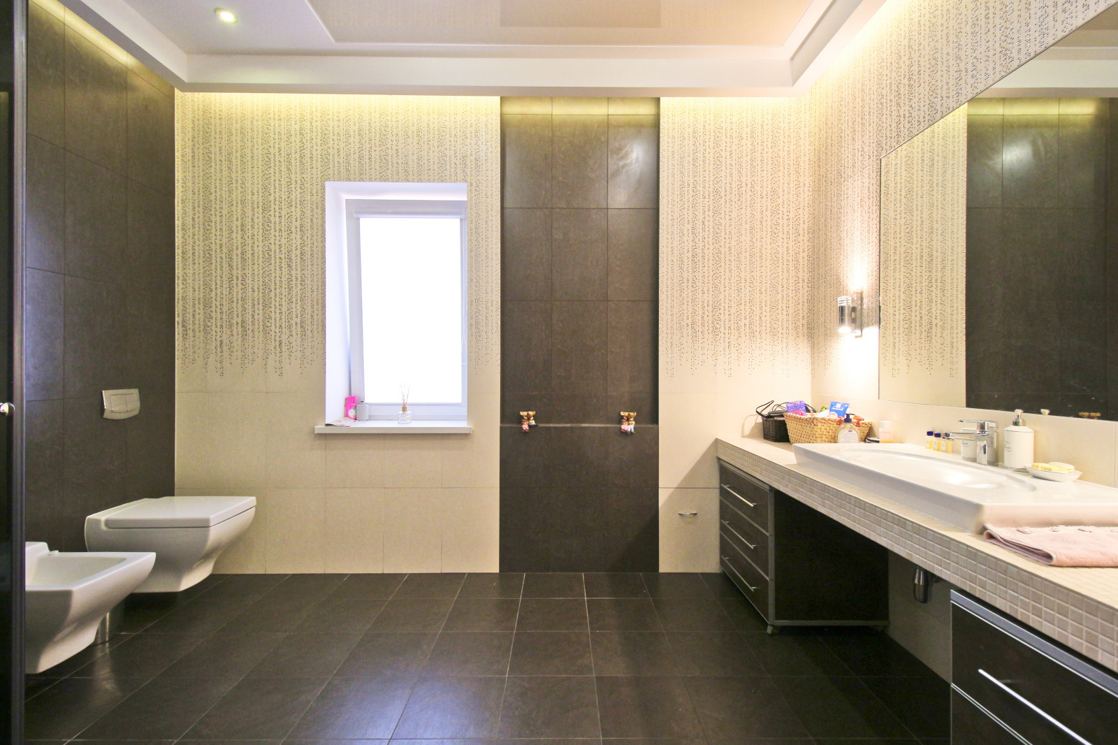 Дом со львами