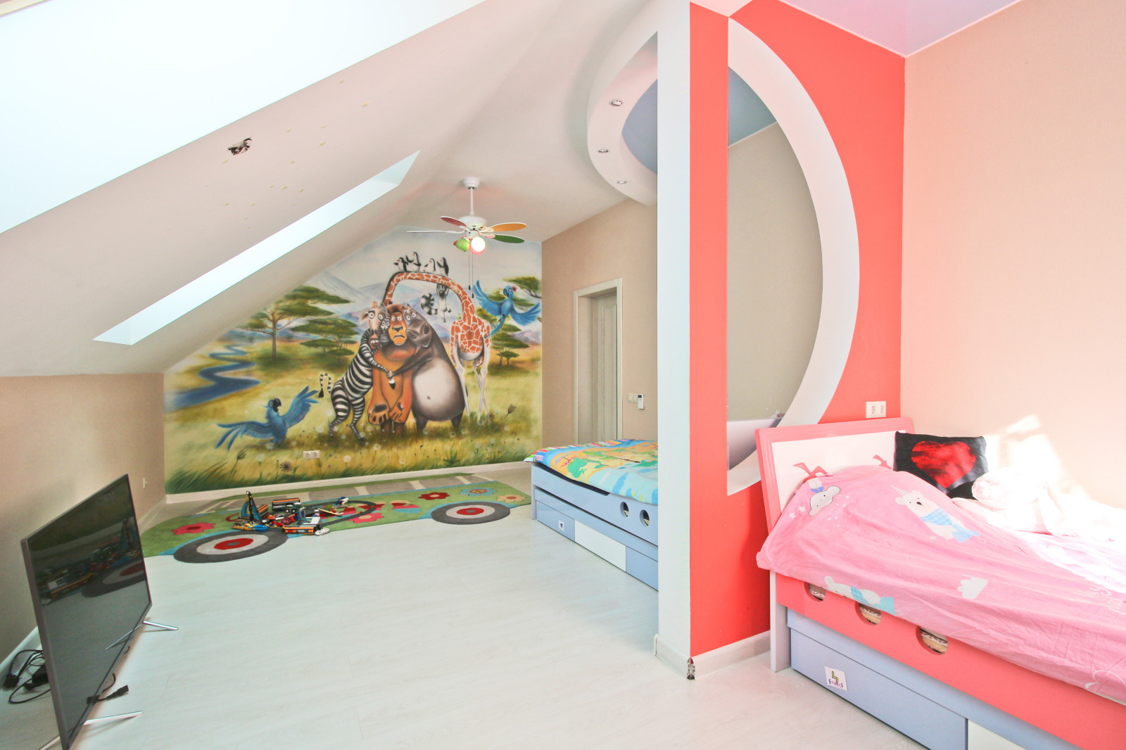 Дом со львами