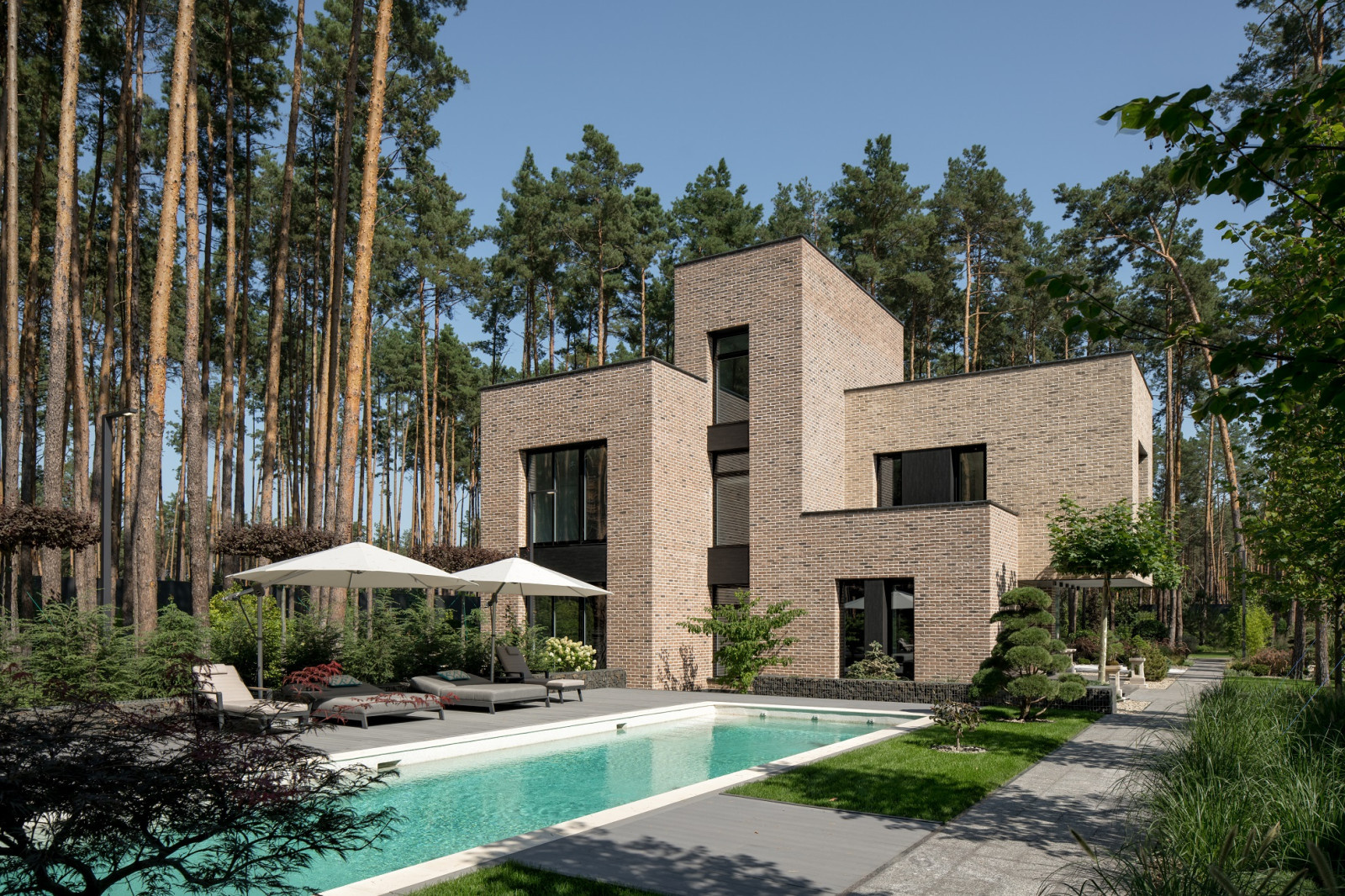 BST House