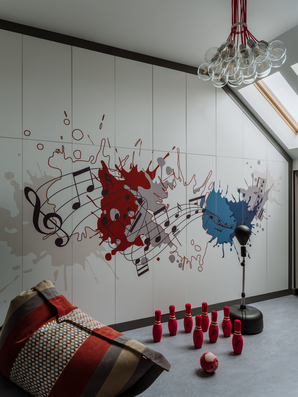 Houzz тур: Таунхаус с детскими-капсулами и фамильным шкафом