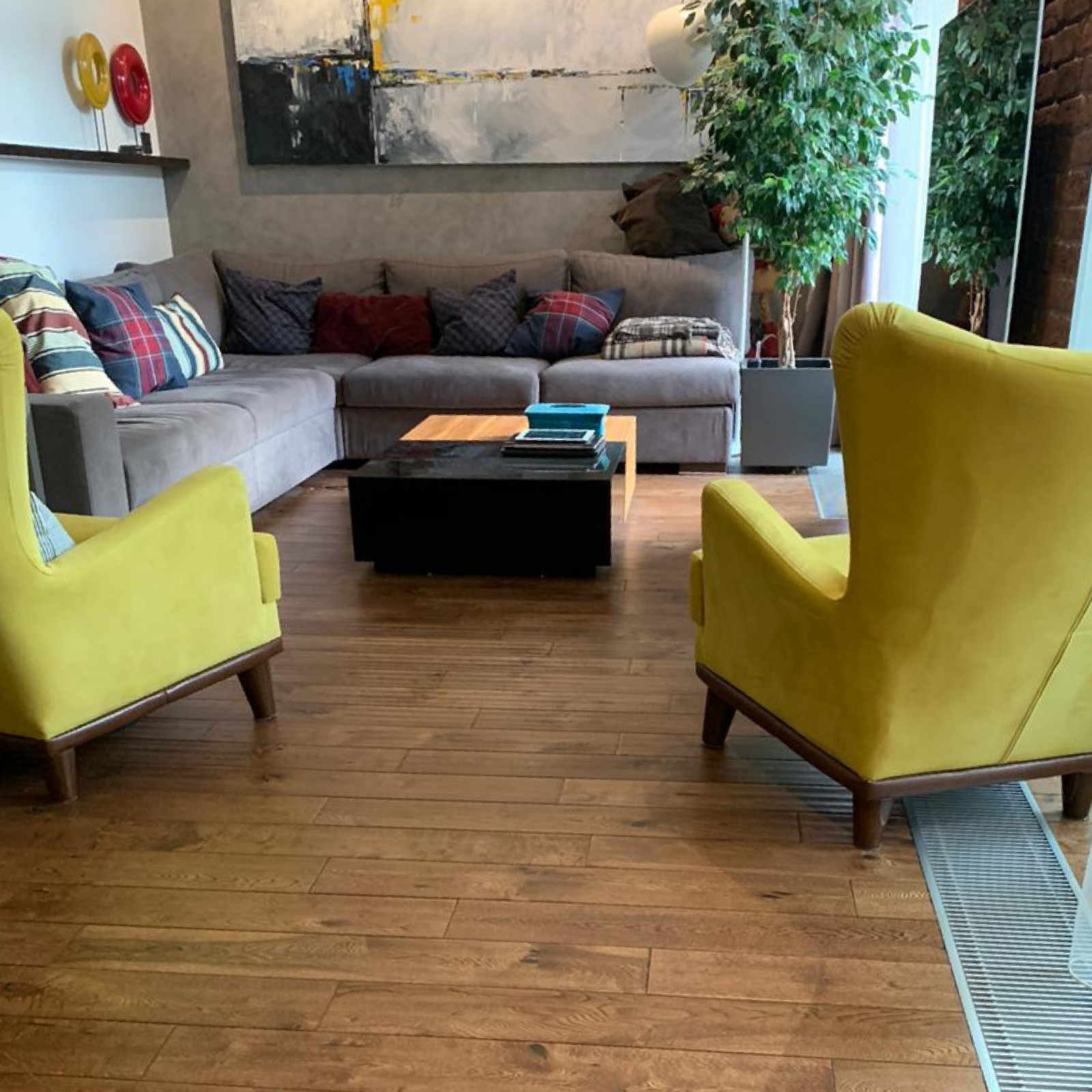 Обложка проекта: Квартира с характером! Брутально, выдержано, стильно.