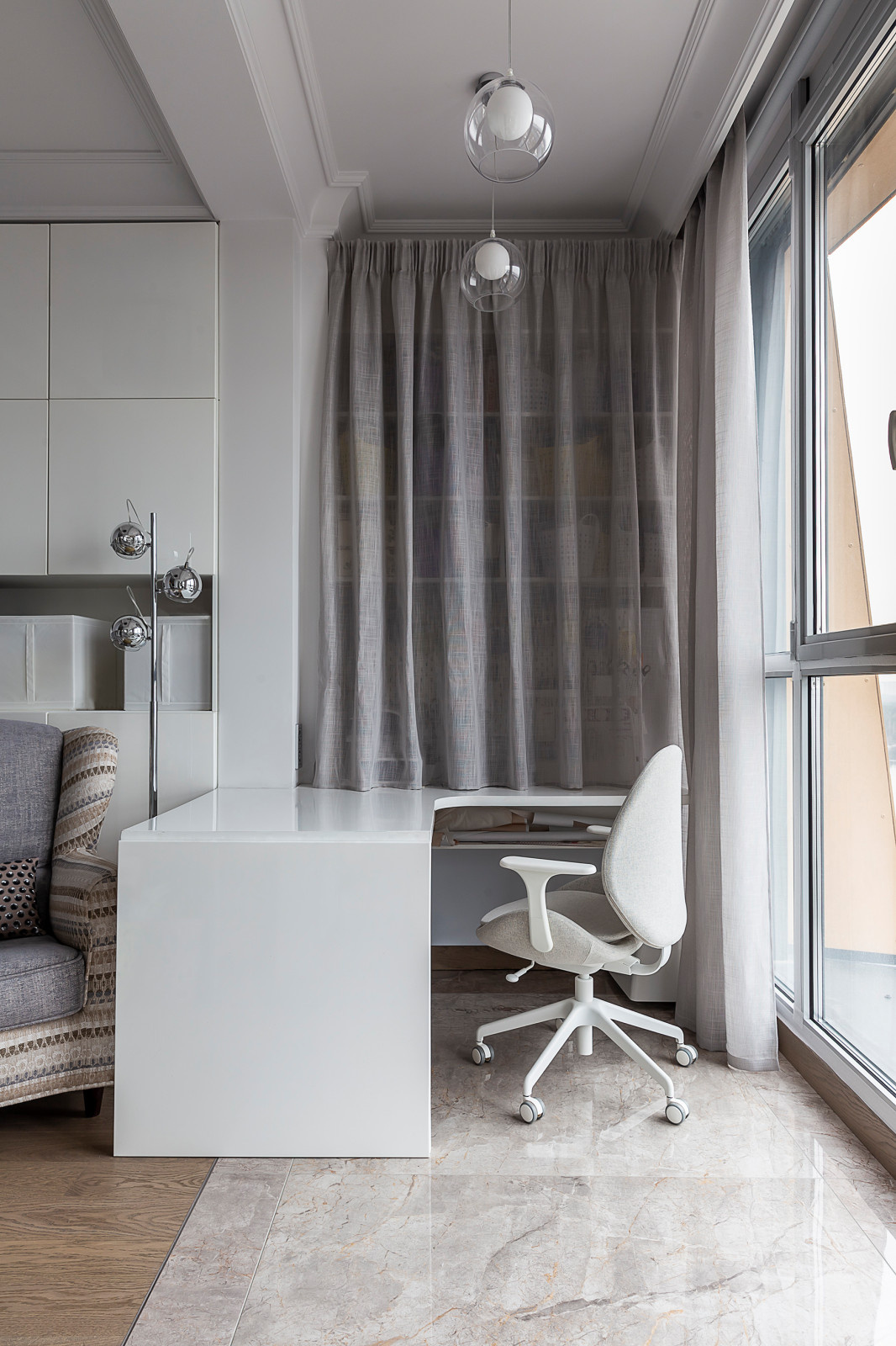 Спальня с ванной комнатой. Неоклассика на живописной.