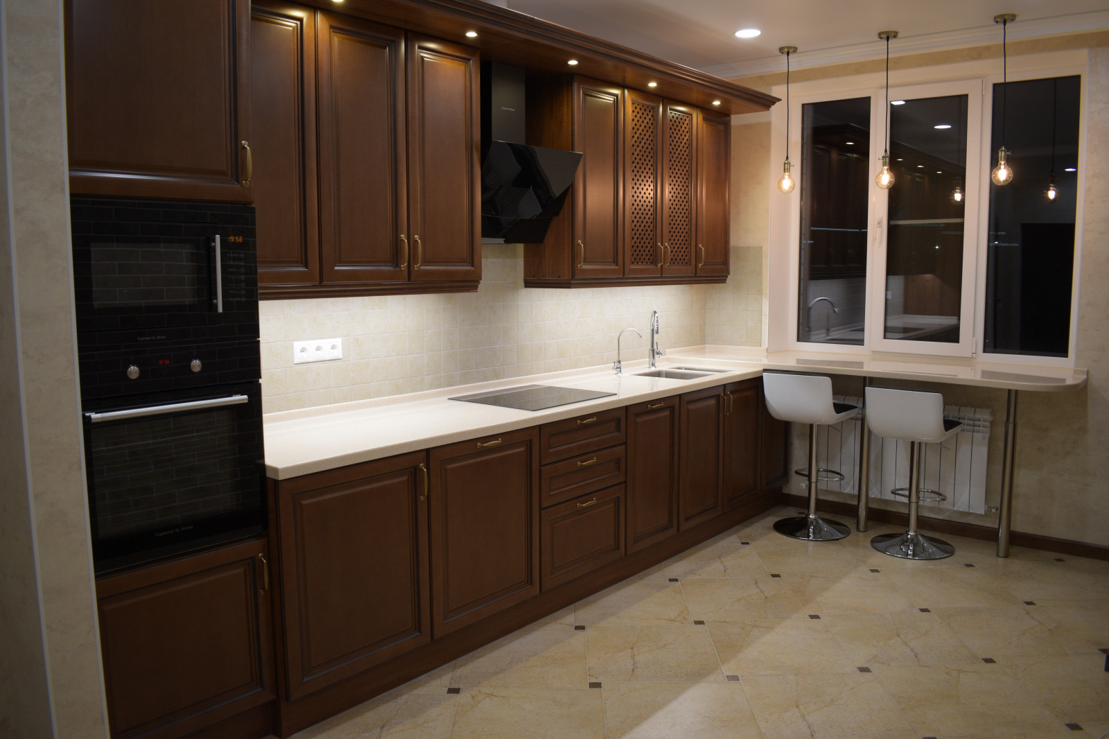 Обложка проекта: Кухня Венеция из массива бука