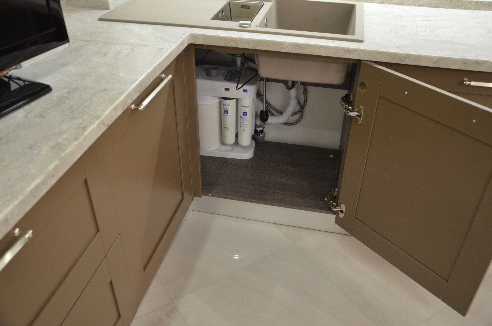 Кухня Кальвадос из массива бука покраска RAL