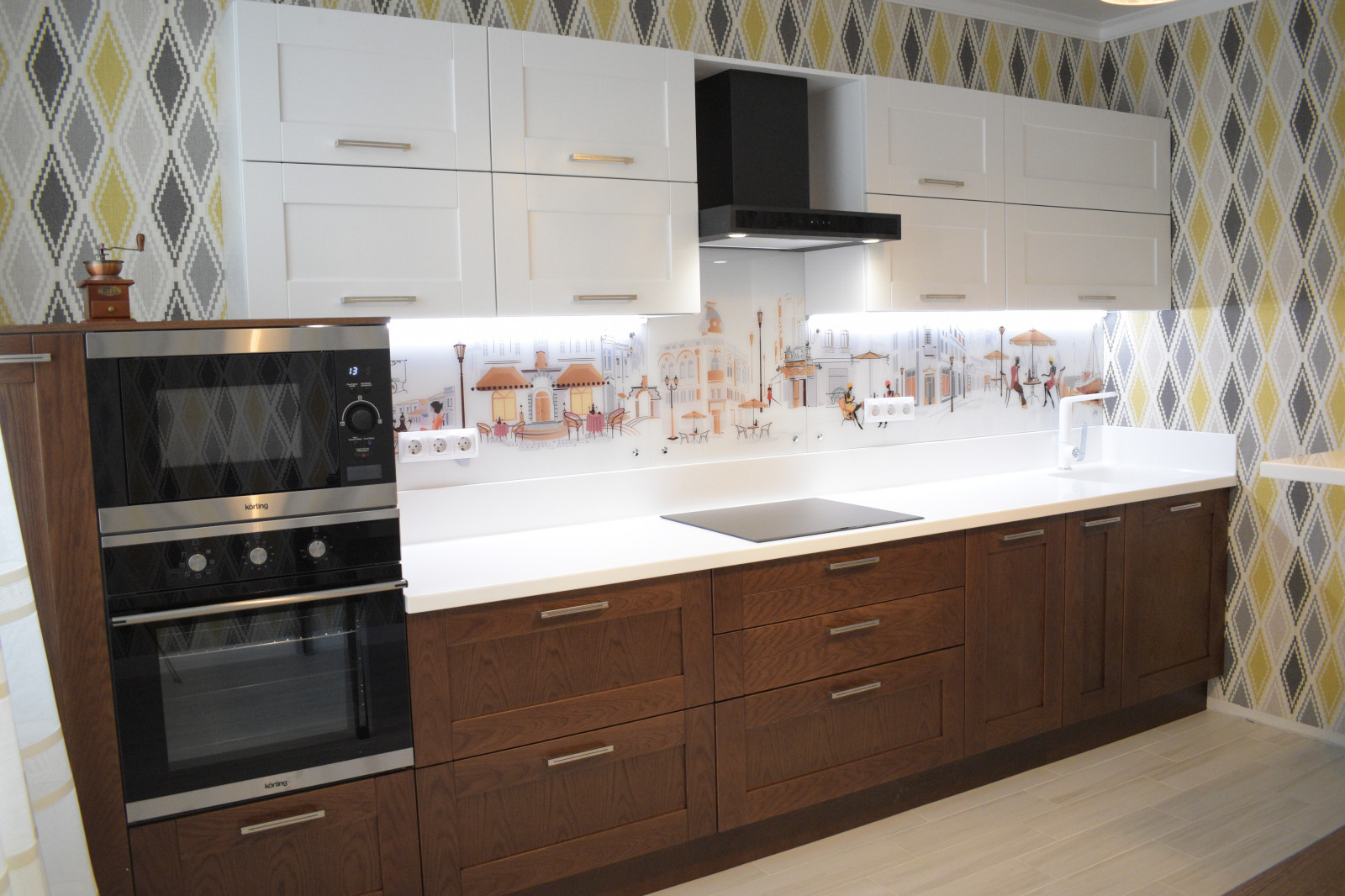 Обложка проекта: Кухня Кальвадос из массива дуба с каменной столешницей