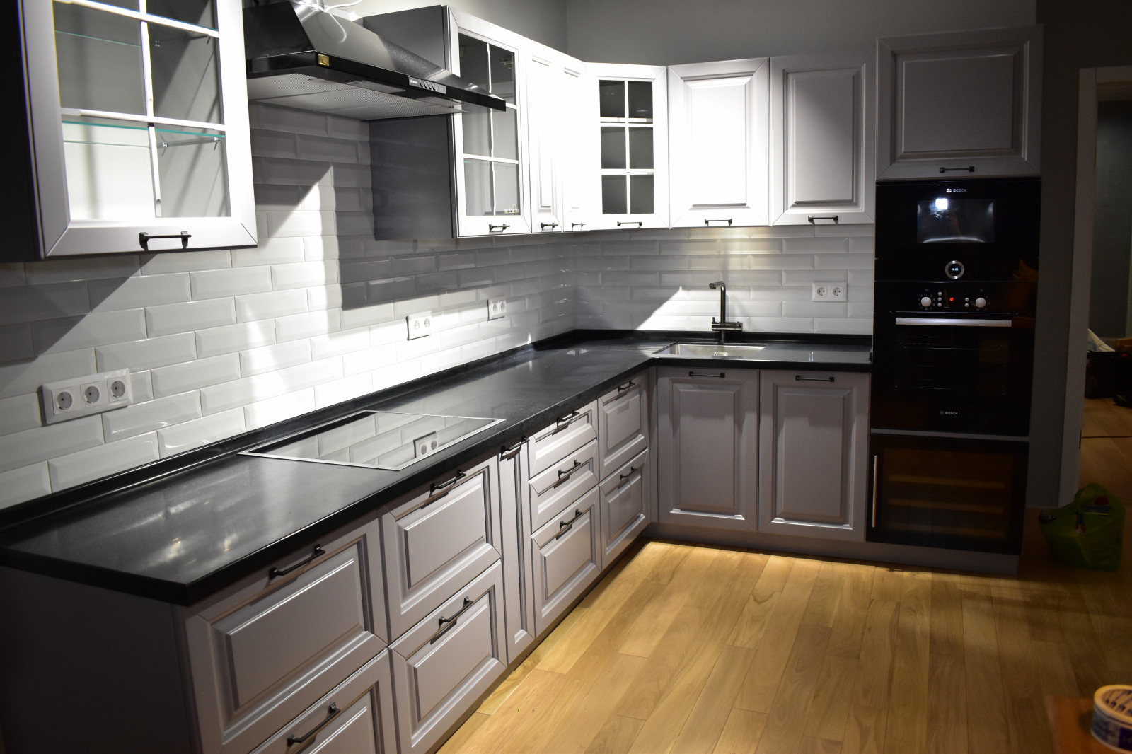 Кухня ЭКО массив бука с акриловой столешницей