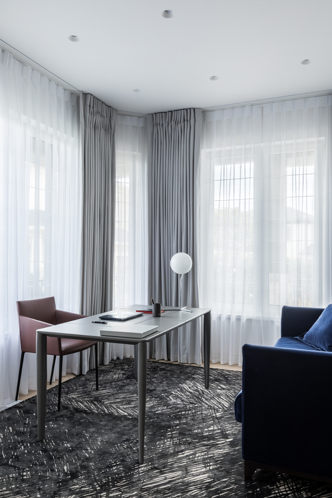 Houzz тур: Дом с рабочей кухней, отдельной игровой и кинозалом