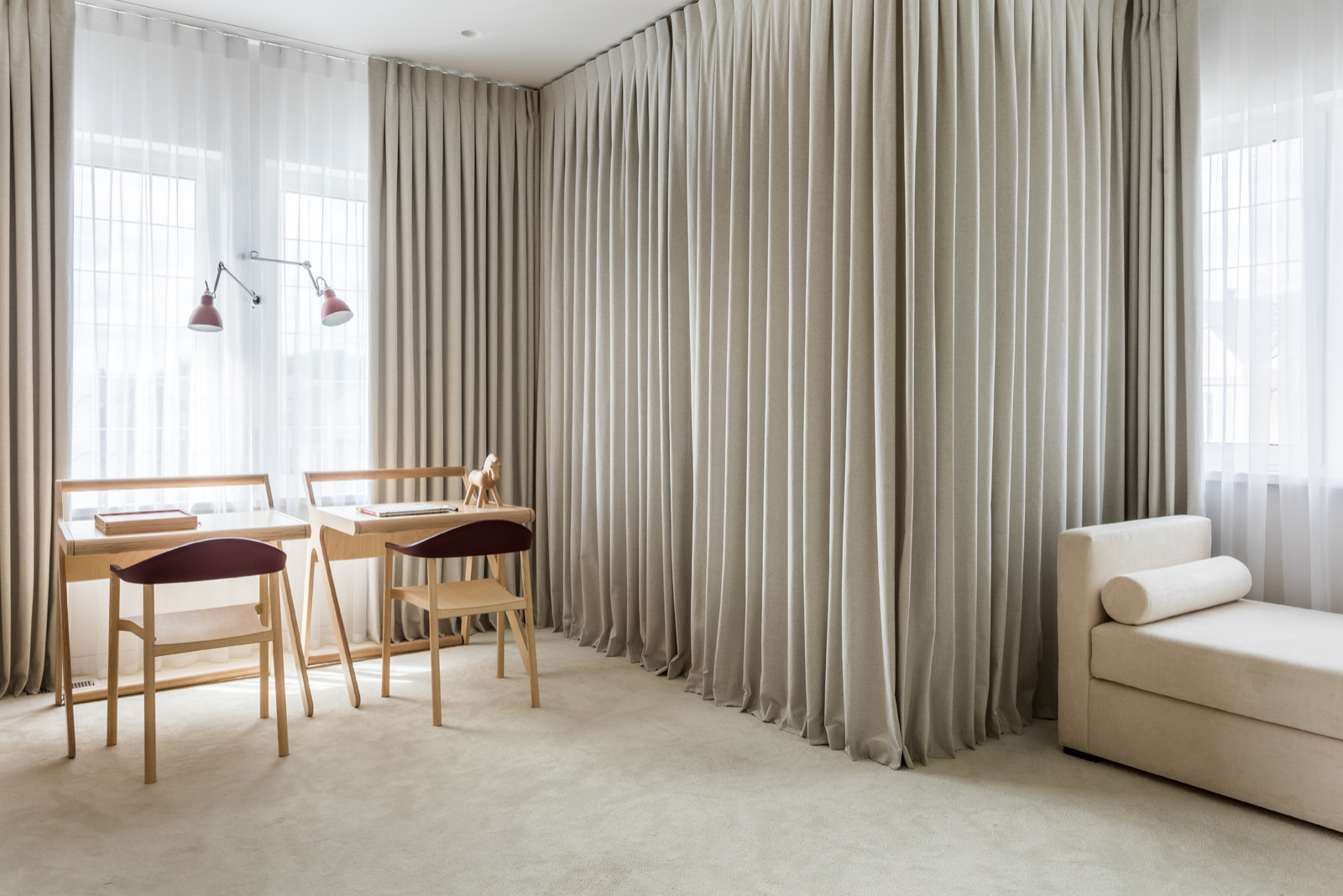 Houzz тур: Дом с рабочей кухней, отдельной игровой и кинозалом