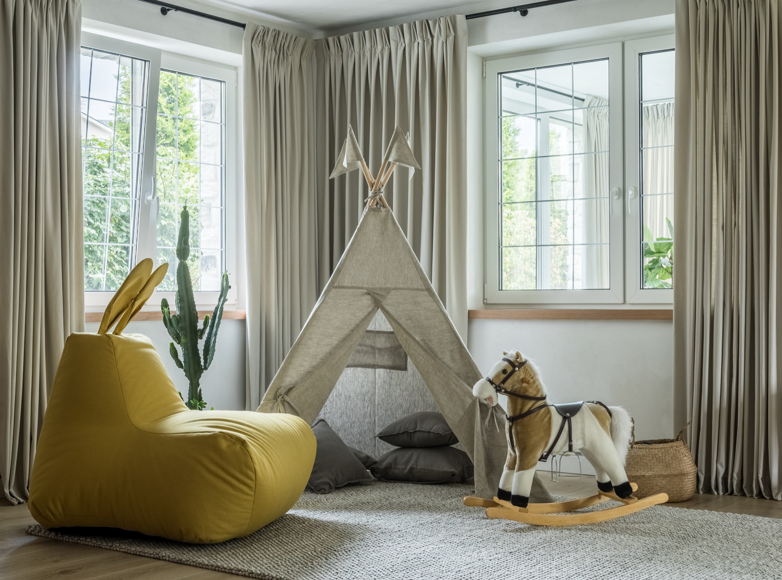 Houzz тур: Дом с рабочей кухней, отдельной игровой и кинозалом